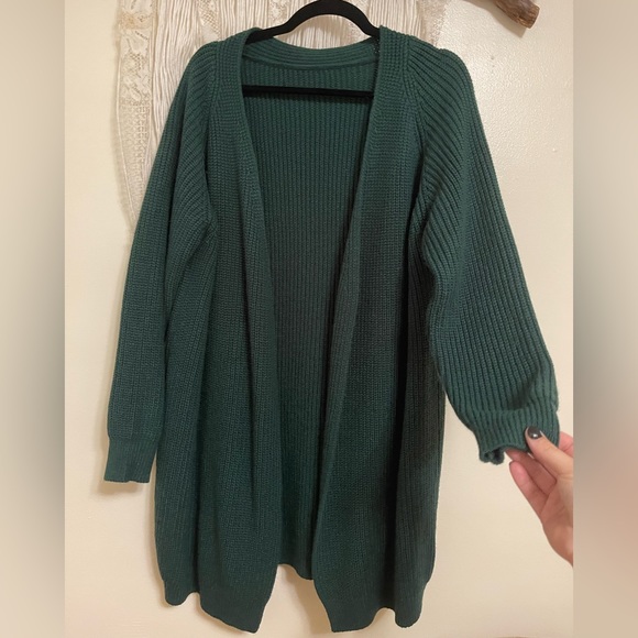 sweater - Picture 1 of 1